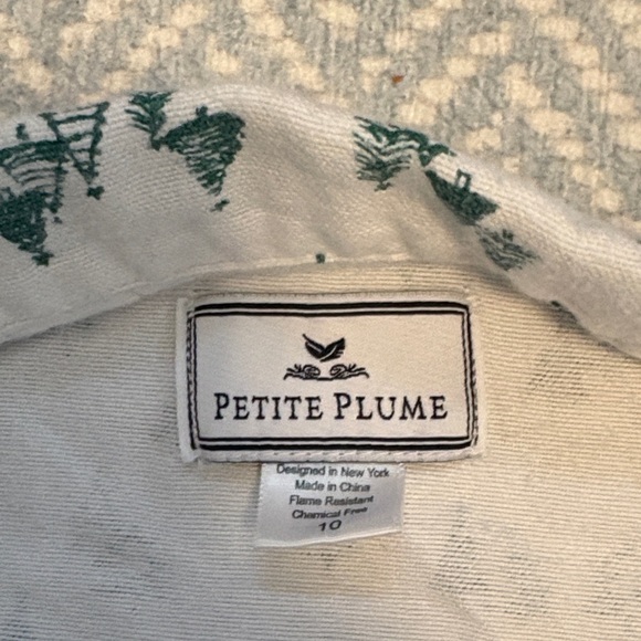 Petite Plume Kids Flannel Pajamas Holiday Print Like New - Picture 2 of 4